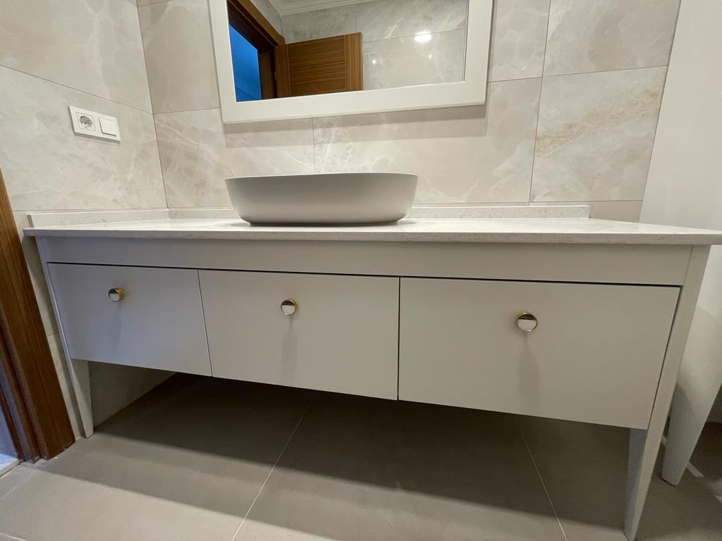 Banyo Dolabı