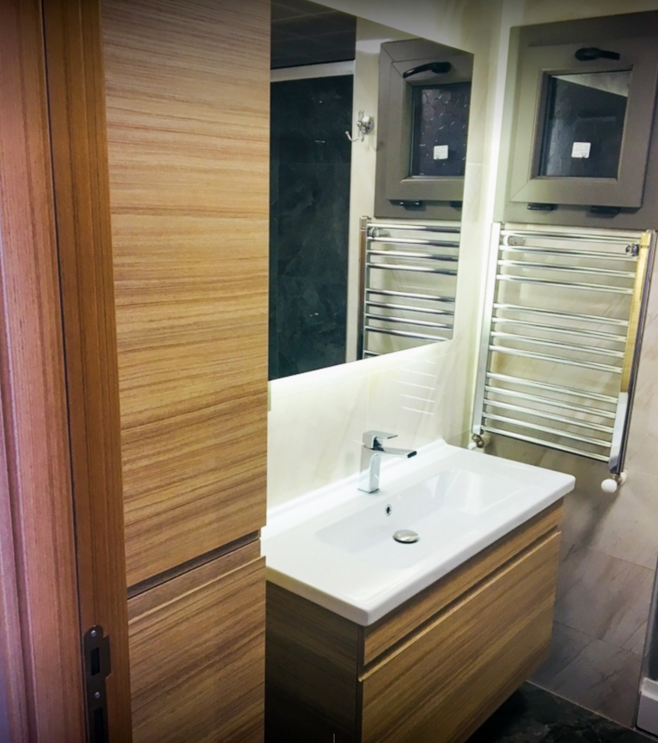 Banyo Dolabı